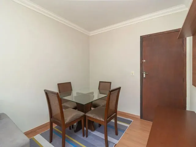 Apartamento 2 quartos e 1 banheiro, para alugar, no bairro Campo Comprido em Curitiba