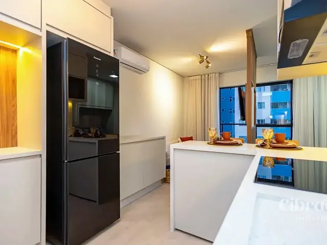 Apartamento 1 quarto e 1 banheiro, para alugar, no bairro Portão em Curitiba