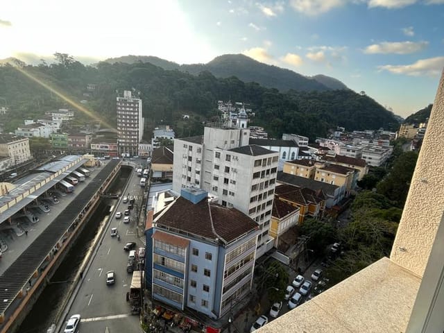 Apartamento 2 quartos e 2 banheiros, para alugar, no bairro Centro em Petrópolis
