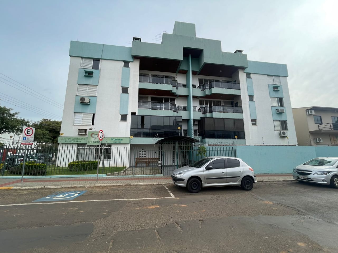 Apartamento para alugar com 3 dormitórios, 1 banheiro, 1 vaga de garagem e 140m² de área privativa no bairro Jardim Itália
