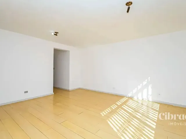 Apartamento 3 quartos e 2 banheiros, para alugar, no bairro Alto da Glória em Curitiba