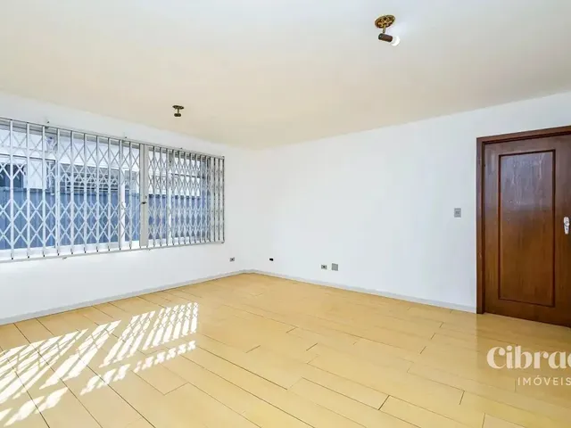 Apartamento 3 quartos e 2 banheiros, para alugar, no bairro Alto da Glória em Curitiba