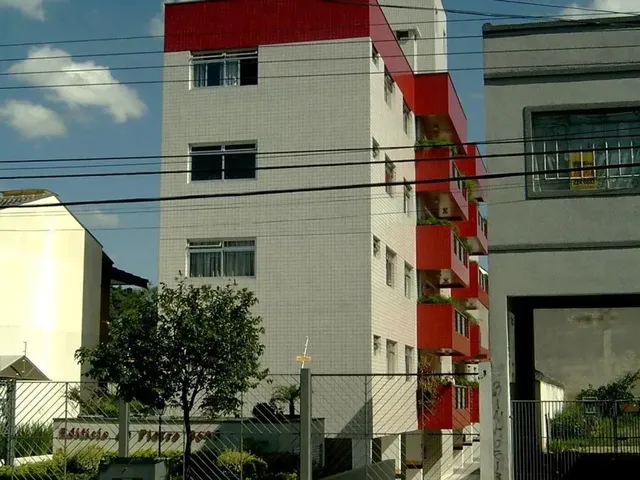 Apartamento 3 quartos e 1 banheiro, para alugar, no bairro Água Verde em Curitiba