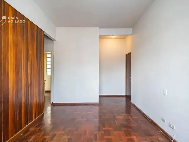 Apartamento 1 quarto e 1 banheiro, para alugar, no bairro Centro em Curitiba