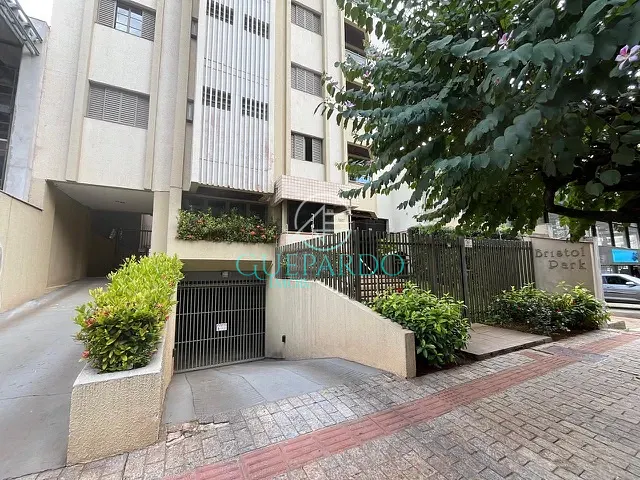 Apartamento com 120m² 3 quartos e 3 banheiros, à venda, no bairro Centro em Londrina