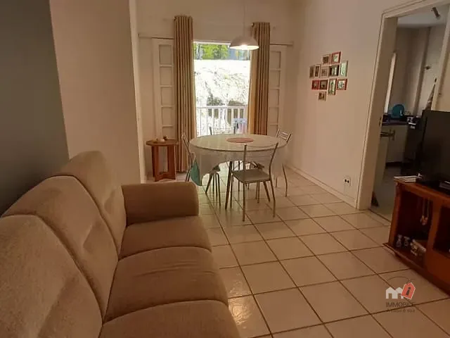Apartamento 3 quartos e 1 banheiro, à venda, no bairro Roseiral em Petrópolis