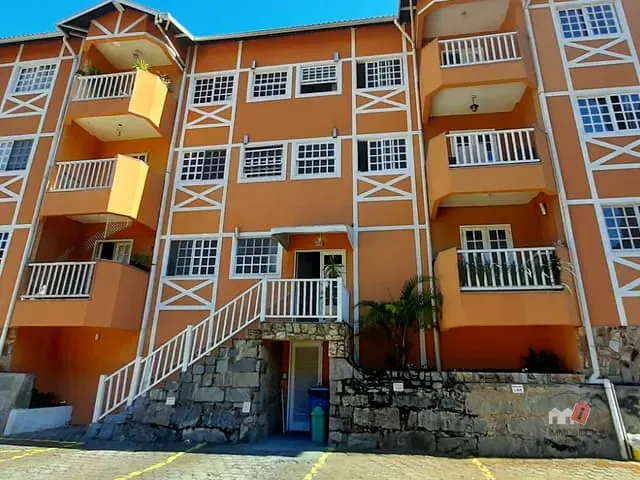 Apartamento 3 quartos e 1 banheiro, à venda, no bairro Roseiral em Petrópolis