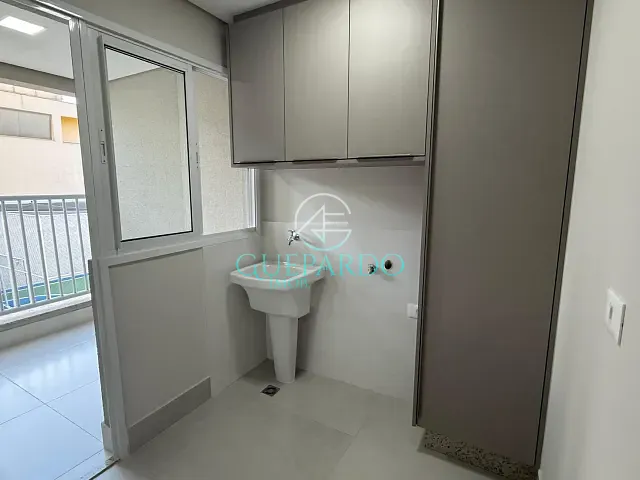 Apartamento com 129m² 3 quartos e 2 banheiros, à venda, no bairro Judith em Londrina
