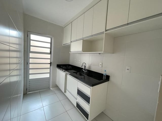 Foto do Apartamento - Apartamento no Condominio Moradas de Villa Branca com 2 dormitórios para alugar, 50 m² por R$ 1.100/mês - Villa Branca - Jacareí/SP | RUSSI IMÓVEIS