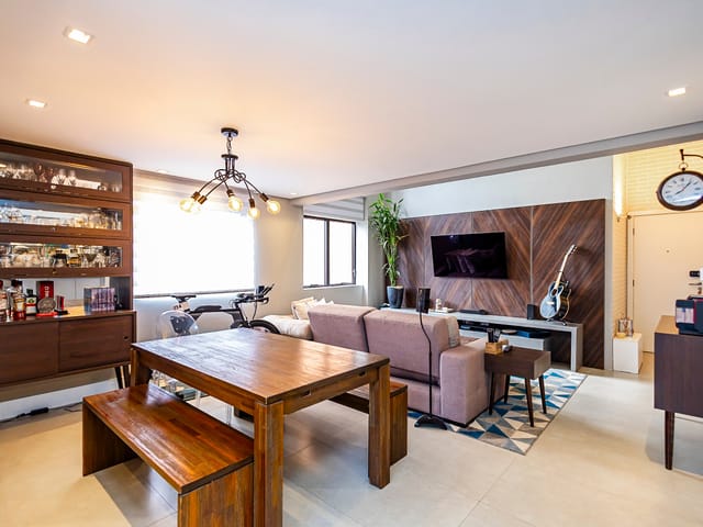 Apartamento 2 quartos e 2 banheiros, à venda, no bairro Cabral em Curitiba
