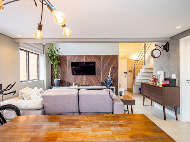 Apartamento 2 quartos e 2 banheiros, à venda, no bairro Cabral em Curitiba