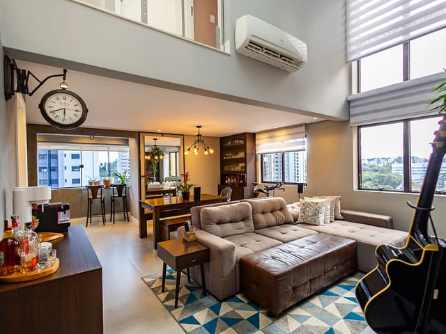 Apartamento 2 quartos e 2 banheiros, à venda, no bairro Cabral em Curitiba