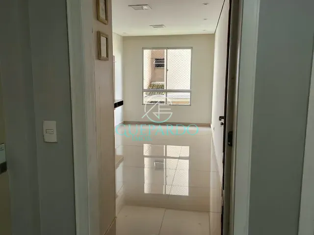 Apartamento com 65m² 3 quartos e 1 banheiro, à venda, no bairro Conjunto Habitacional Santiago II em Londrina