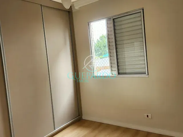 Apartamento com 65m² 3 quartos e 1 banheiro, à venda, no bairro Conjunto Habitacional Santiago II em Londrina