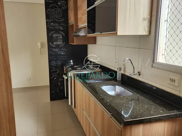 Apartamento com 65m² 3 quartos e 1 banheiro, à venda, no bairro Conjunto Habitacional Santiago II em Londrina