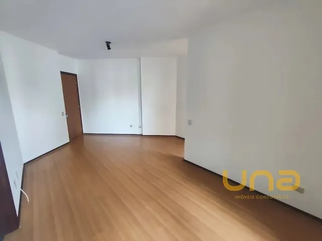 Apartamento 1 quarto e 1 banheiro, para alugar, no bairro CENTRO em Curitiba