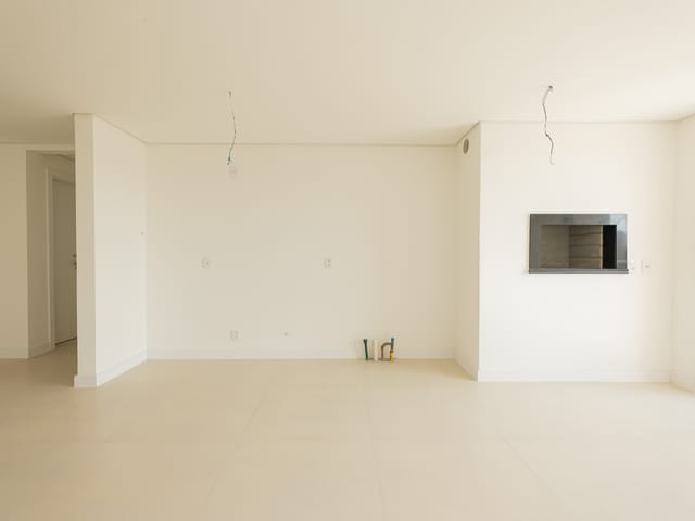 Apartamento 3 quartos e 3 banheiros, à venda ou para alugar, no bairro Centro em Pelotas