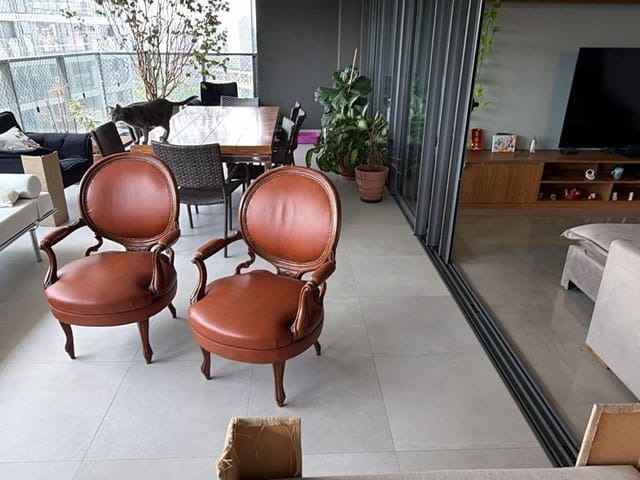 Apartamento 4 quartos e 6 banheiros, à venda ou para alugar, no bairro Jardim Fonte do Morumbi em São Paulo