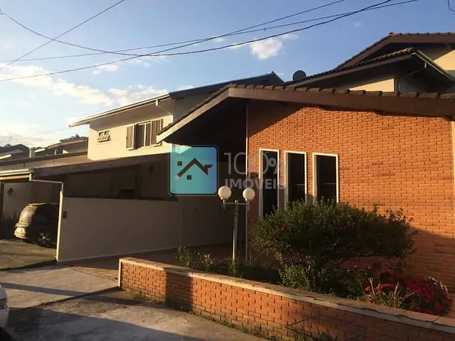 Casa com 225m² 3 quartos e 3 banheiros, à venda, no bairro Urbanova I em São José dos Campos