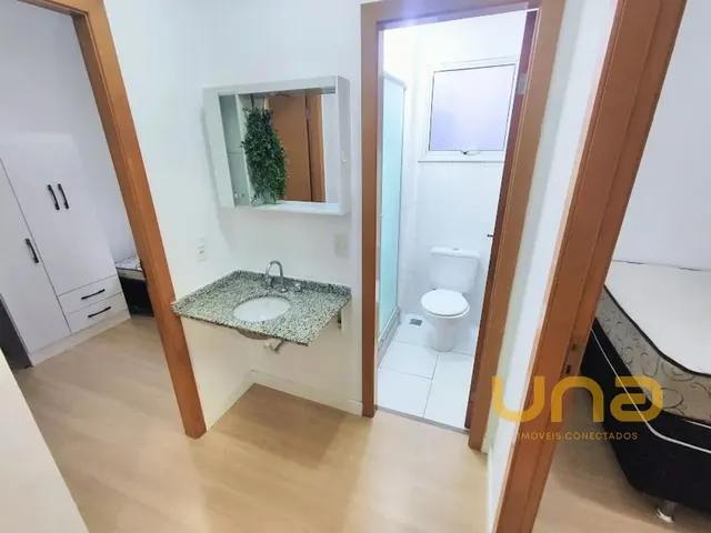 Apartamento 2 quartos e 2 banheiros, para alugar, no bairro CENTRO em Curitiba