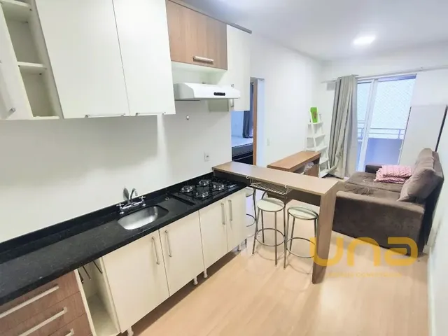 Apartamento 2 quartos e 2 banheiros, para alugar, no bairro CENTRO em Curitiba