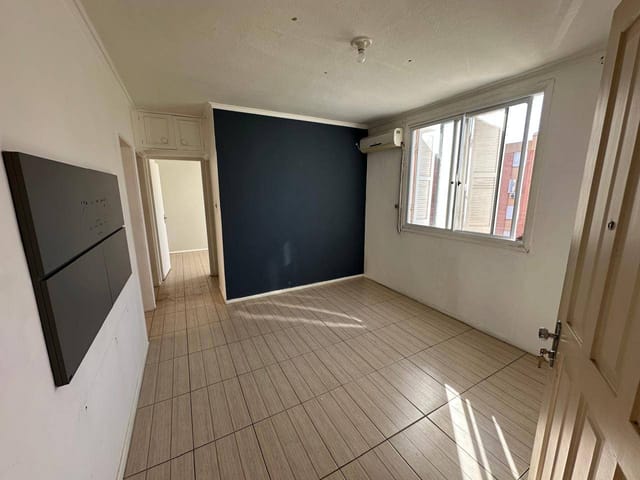 Apartamento com 55m² 3 quartos e 1 banheiro, à venda, no bairro Centro em Pelotas