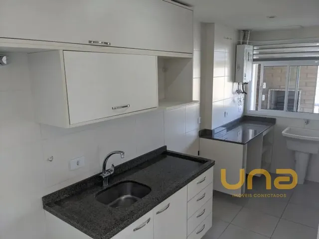 Apartamento 3 quartos e 2 banheiros, à venda, no bairro CRISTO REI em Curitiba