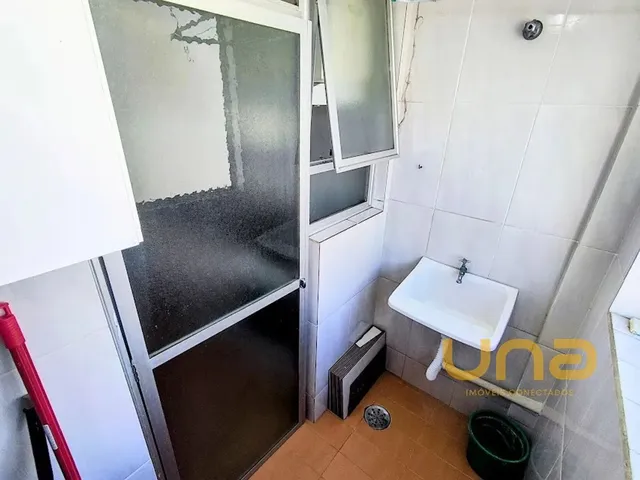 Apartamento 2 quartos e 1 banheiro, para alugar, no bairro CENTRO em Curitiba