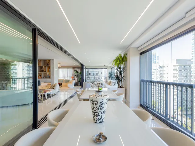 Apartamento 4 quartos e 6 banheiros, à venda ou para alugar, no bairro Alphaville Centro Industrial e Empresarial/Alphaville. em Barueri
