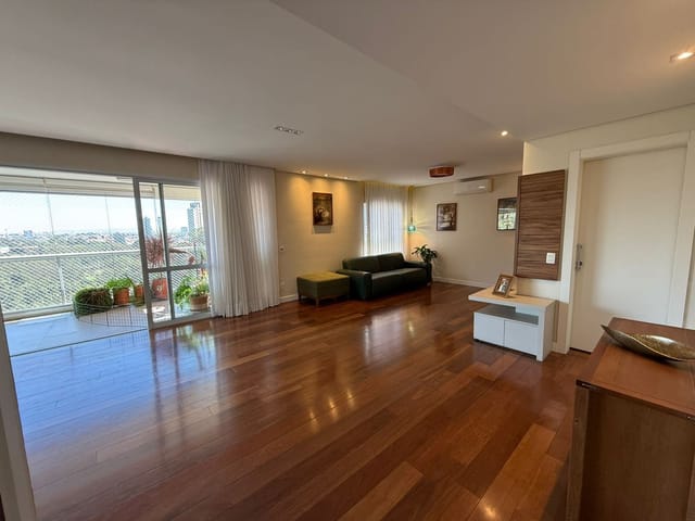 Apartamento com 181m² 4 quartos e 6 banheiros, à venda, no bairro Umuarama em Osasco