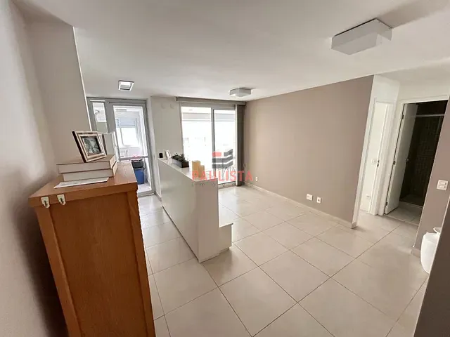 Apartamento 1 quarto e 1 banheiro, à venda ou para alugar, no bairro Bela Vista em São Paulo