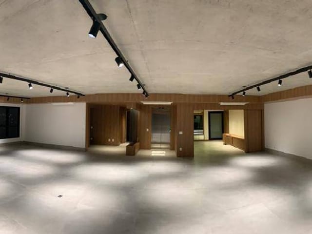 Apartamento 4 quartos e 6 banheiros, à venda ou para alugar, no bairro Alphaville Centro Industrial e Empresarial/Alphaville. em Barueri