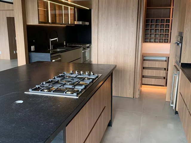 Apartamento 4 quartos e 6 banheiros, à venda ou para alugar, no bairro Alphaville Centro Industrial e Empresarial/Alphaville. em Barueri