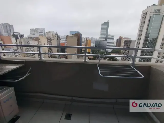 Apartamento 1 quarto e 1 banheiro, para alugar, no bairro Centro em Curitiba