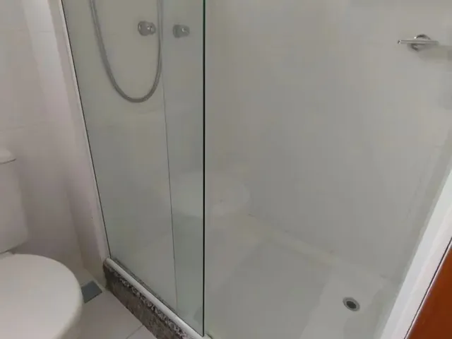 Apartamento 1 quarto e 1 banheiro, para alugar, no bairro Centro em Curitiba