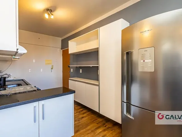 Apartamento 1 quarto e 1 banheiro, para alugar, no bairro Centro em Curitiba