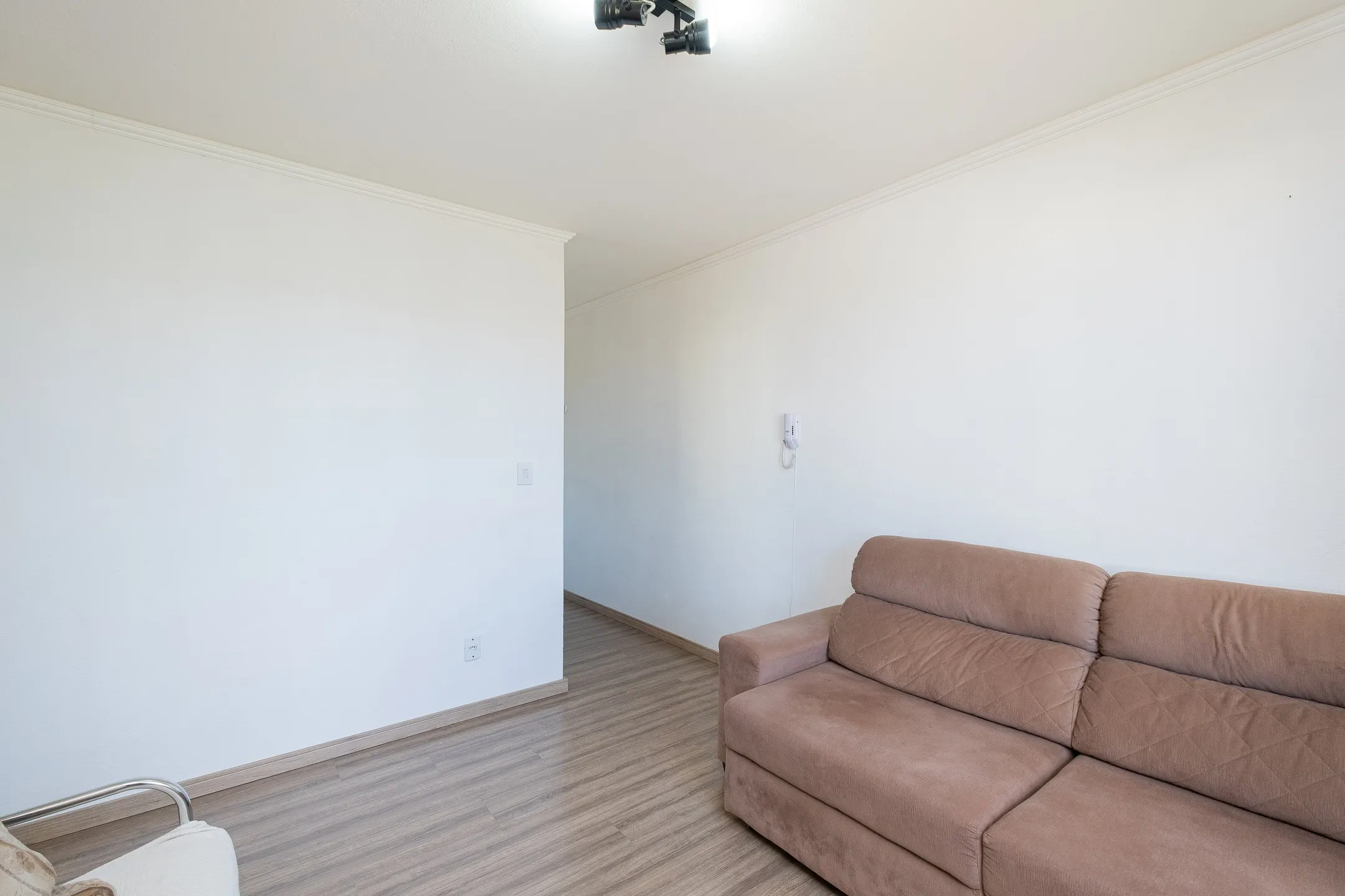 Apartamento 2 Quartos para Locação no Condomínio Adriano Gomes: Conforto e Tranquilidade no Fragata 3