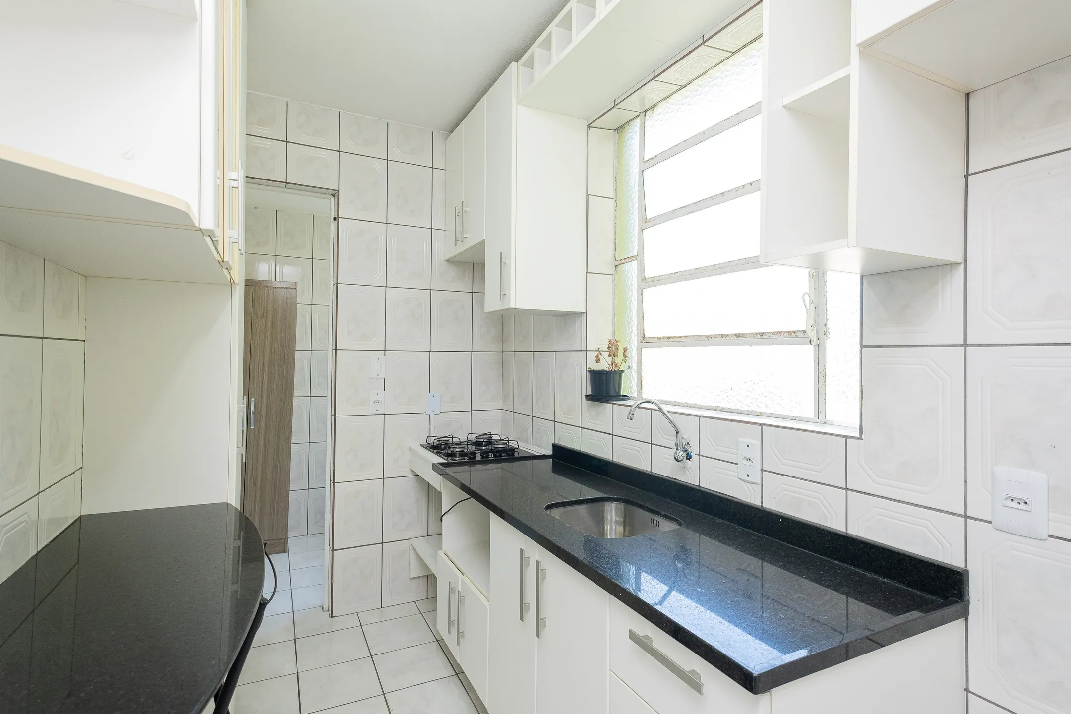Apartamento 2 Quartos para Locação no Condomínio Adriano Gomes: Conforto e Tranquilidade no Fragata 2