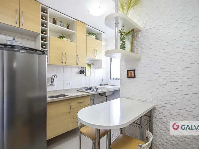 Apartamento 1 quarto e 1 banheiro, para alugar, no bairro Centro em Curitiba