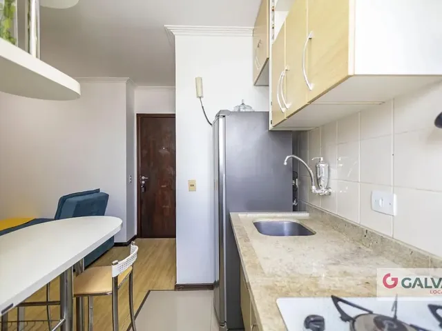 Apartamento 1 quarto e 1 banheiro, para alugar, no bairro Centro em Curitiba