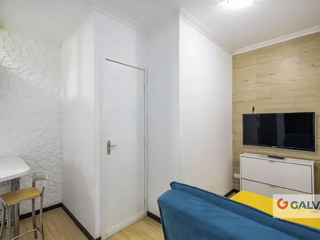 Apartamento 1 quarto e 1 banheiro, para alugar, no bairro Centro em Curitiba