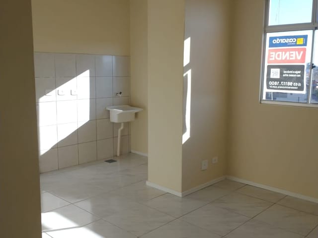 Apartamento 2 quartos e 1 banheiro, à venda, no bairro Fragata em Pelotas