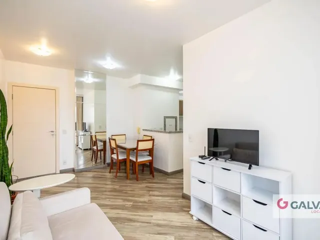 Apartamento 2 quartos e 1 banheiro, para alugar, no bairro Centro Cívico em Curitiba