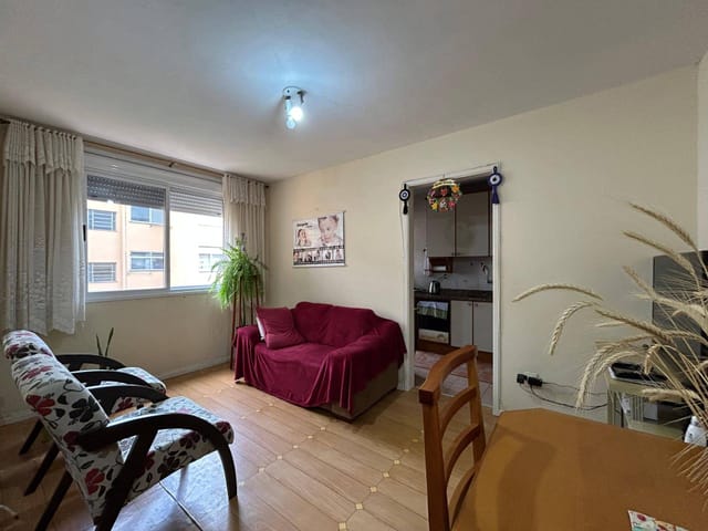 Apartamento com 56m² 2 quartos e 1 banheiro, à venda, no bairro Três Vendas em Pelotas