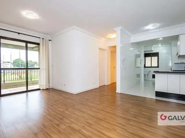 Apartamento 2 quartos e 1 banheiro, para alugar, no bairro Portão em Curitiba