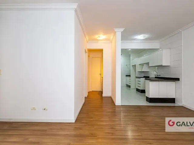 Apartamento 2 quartos e 1 banheiro, para alugar, no bairro Portão em Curitiba