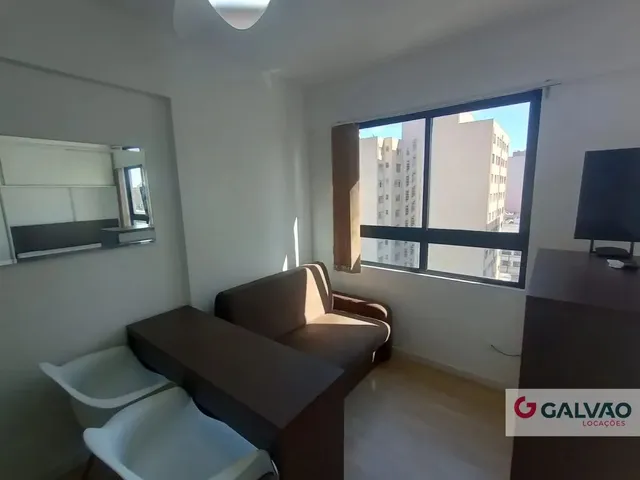 Apartamento 1 quarto e 1 banheiro, para alugar, no bairro Centro em Curitiba