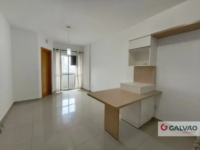 Apartamento 1 quarto e 1 banheiro, para alugar, no bairro Centro em Curitiba