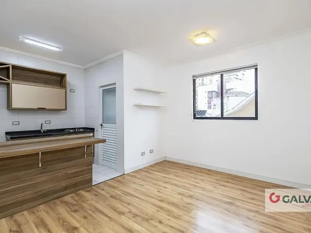 Apartamento 2 quartos e 1 banheiro, para alugar, no bairro Mercês em Curitiba