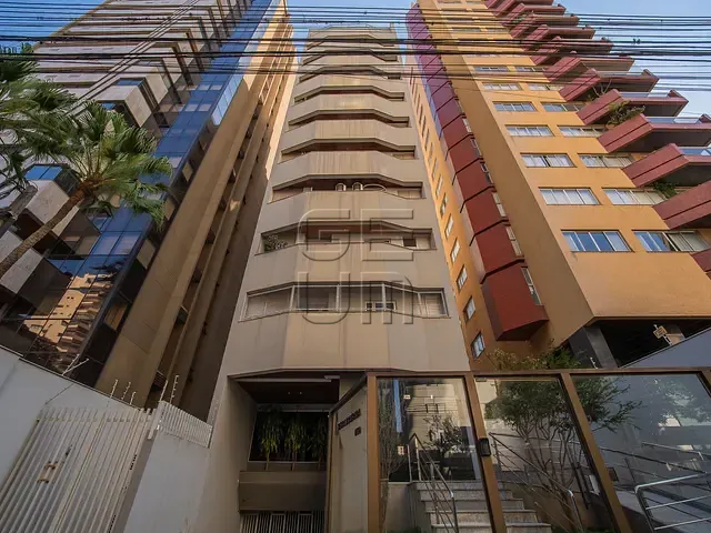 Apartamento com 135m² 3 quartos e 3 banheiros, à venda, no bairro Centro em Londrina